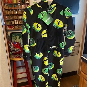 NWT Xbox Black and Green Hooded Onesie Size Tags Reads 9/10 Year Old